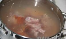 Purée de soupe aux pois aux viandes fumées Recette de purée de soupe aux pois aux côtes fumées