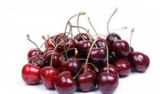 Makeat kirsikat - hyödyllisiä ominaisuuksia, kaloripitoisuus Mikä on hyödyllistä kirsikat lapsen keholle