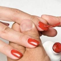 How to paint with gel polish correctly: features at home