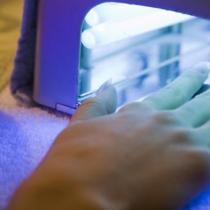 Nanošenje gel laka na nokte: upute korak po korak sa fotografijama